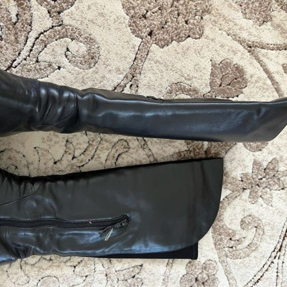 Stuart Weitzman Black knee boots size 7.5 - Picture 3 of 5